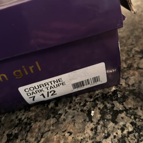 Madden Girl ankle wedge bootie NWT 7.5 - Picture 10 of 10